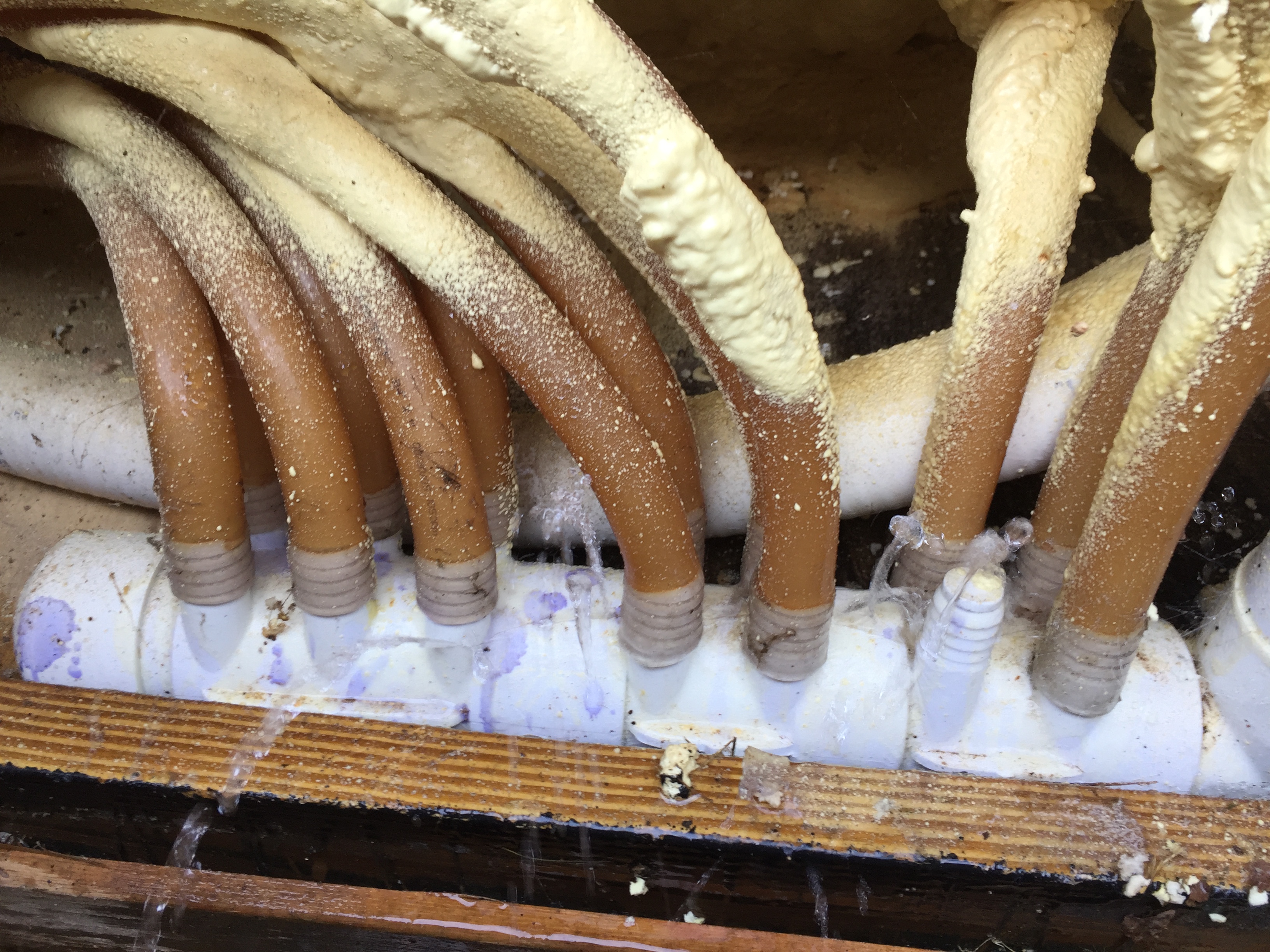 2019-02-11-manifold-cracked